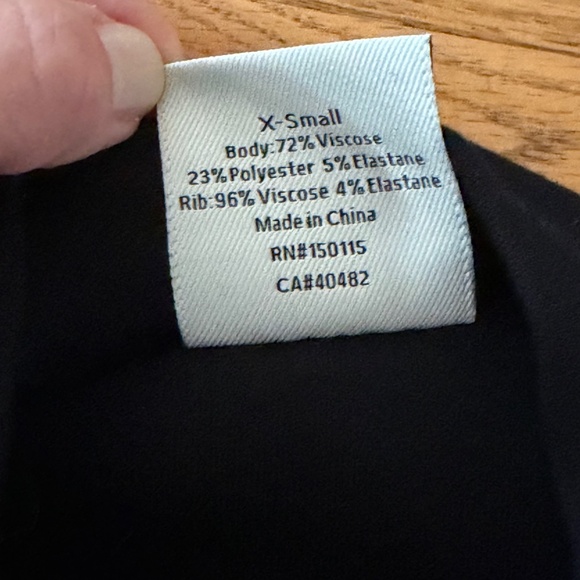 VARLEY DoubleSoft Betsy Sweatshirt Cowlneck in Black (Size XS) - Picture 8 of 11